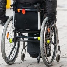 Piktadarių taikinys – neįgaliojo vežimėlis