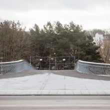 Tiltas pastatytas, bet vaikščioti – negalima