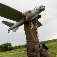 Politikai imasi rengti strategijas dėl dronų vystymo, kariuomenė – santūri 