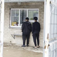 Į kalėjimą siunčiamas buvęs psichologas, privertęs migrantus su juo lytiškai santykiauti