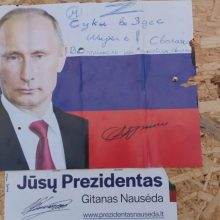 Plakatą su V. Putino atvaizdu ir keiksmažodžiais pakabinusiam vyrui – bauda