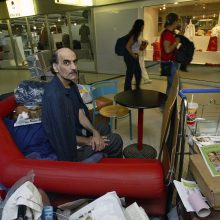 Mirė iranietis, 18 metų pragyvenęs Paryžiaus oro uoste