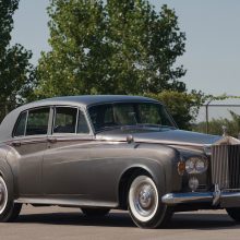 D. Trumpo garaže yra ir 1956-ųjų „Rolls-Royce Silver Cloud“