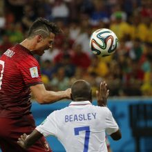 Portugalijos futbolininkai sugebėjo išplėšti lygiąsias rungtynėse su JAV