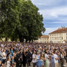 „Nuostabus jausmas“: tūkstančiai lietuvių stebėjo J. Bideno kalbą Vilniuje