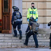 Du žmonės sužeisti per išpuolį Švedijos mokykloje