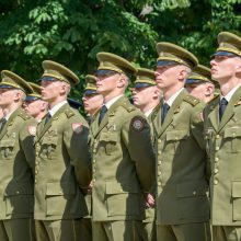Lietuvos karo akademijos kariūnų studijas vainikuos suteiktas pirmasis karininko laipsnis