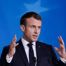 Prancūzijos rinkimai: kairieji kaltina E. Macroną, kraštutiniai dešinieji žada likti NATO