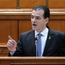 Rumunijos parlamentas patvirtino liberalų formuojamą mažumos vyriausybę