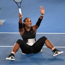 Istorinis triumfas: Serena Williams „Australian Open“ finale pranoko seserį Venus