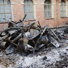 Teismas atvertė Tytuvėnų vienuolyno gaisro bylą