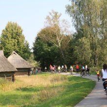 Kviečia dviračiais apkeliauti Lietuvos etnografinius regionus