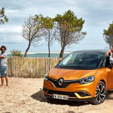 „Renault“ iš naujo atranda kompaktinį vienatūrį