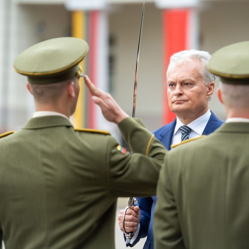 G. Nausėda 76 kariūnams suteikė leitenanto laipsnį  © R. Dačkaus / LR Prezidentūros kanceliarijos nuotr.