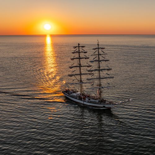 Klaipėdiečius džiugina istoriniai „The Tall Ships Races“ burlaiviai  © D. Rimeikos ir A. Pelakausko nuotr. 