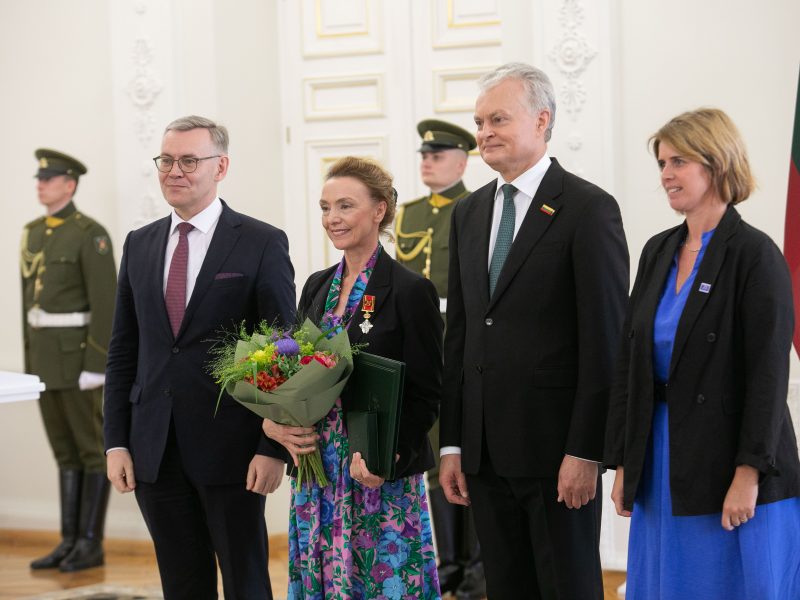 Valstybės apdovanojimų įteikimo ceremonija Lietuvos Prezidento rūmuose
