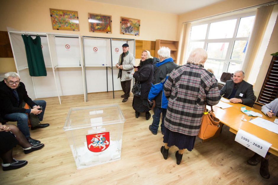 Kauniečiai balsuoja II rinkimų ture