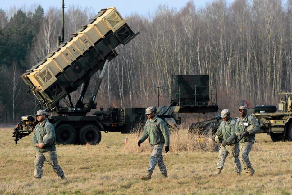 JAV sveikina sutartį dėl raketų „Patriot“ pardavimo Lenkijai