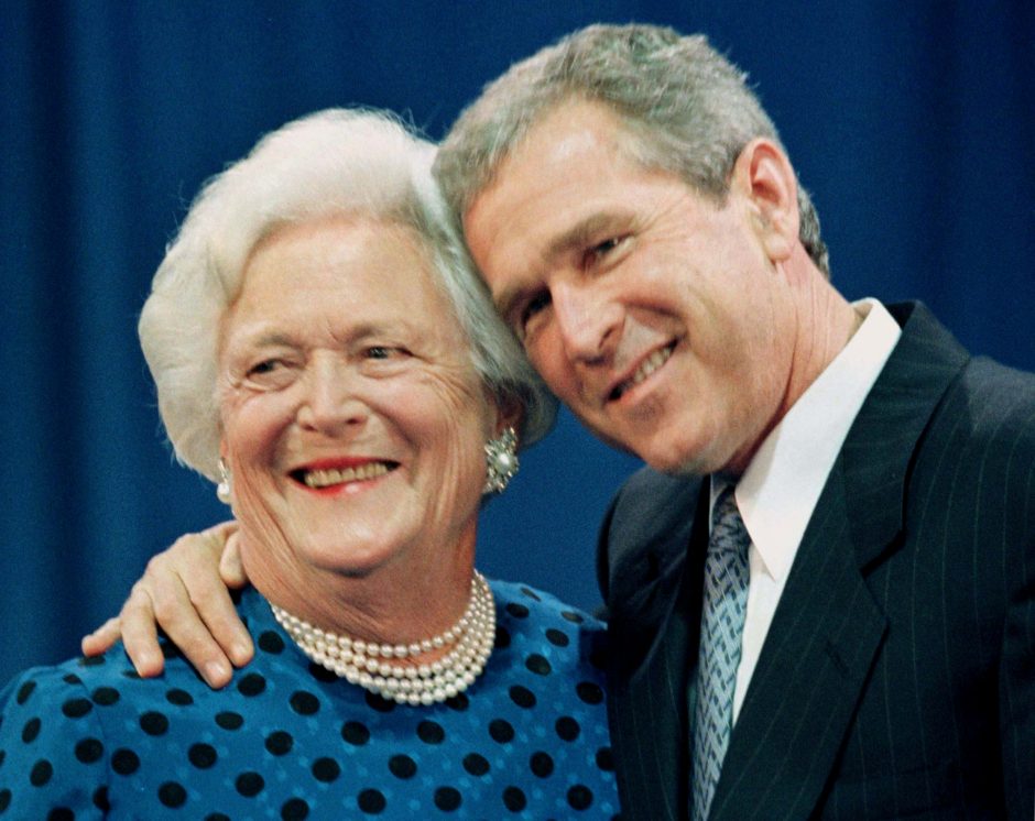 Mirė buvusi JAV pirmoji ponia B. Bush (papildyta)