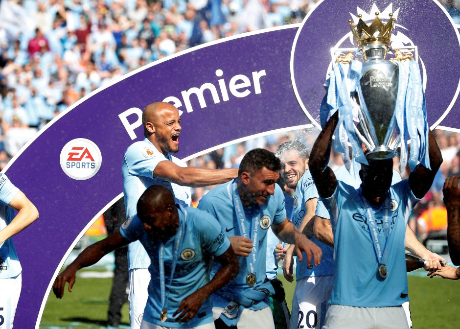 Staigmena Anglijoje – „Manchester City“ neįveikė „Huddersfield“ ekipos