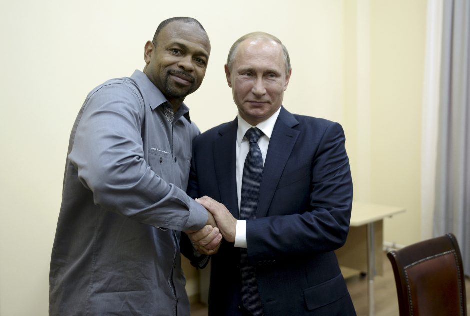 V. Putinas žada su malonumu suteikti Rusijos pilietybę JAV bokso žvaigždei