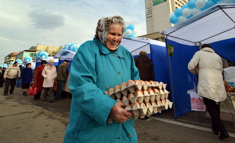 Rusijos gyventojai pradeda jausti ekonomikos krizės padarinius