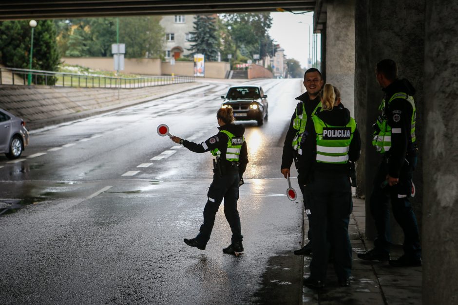 Policijos reidas Klaipėdoje: įkliuvo neblaivūs ir be vairuotojo pažymėjimų