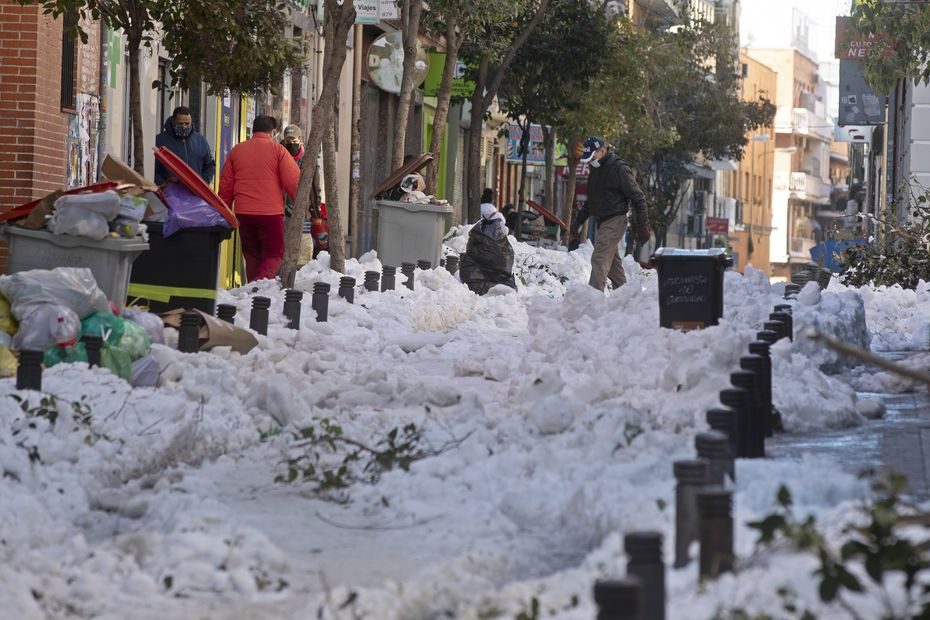 Speigas Ispanijoje trukdo valyti sniegą