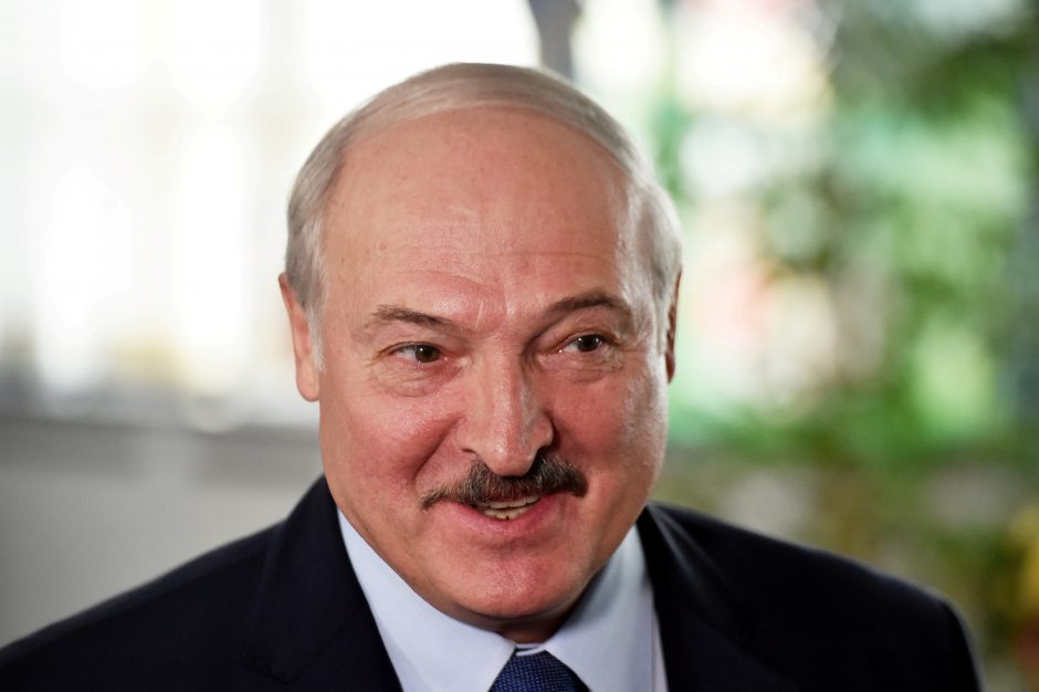 A. Lukašenka ragina Tarptautinės ledo ritulio federacijos vadovą neperkelti čempionato