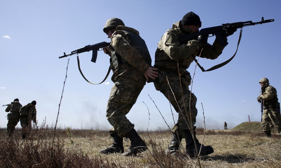 ES: Minsko susitarimai dėl Rytų Ukrainos turi būti iki galo įgyvendinti