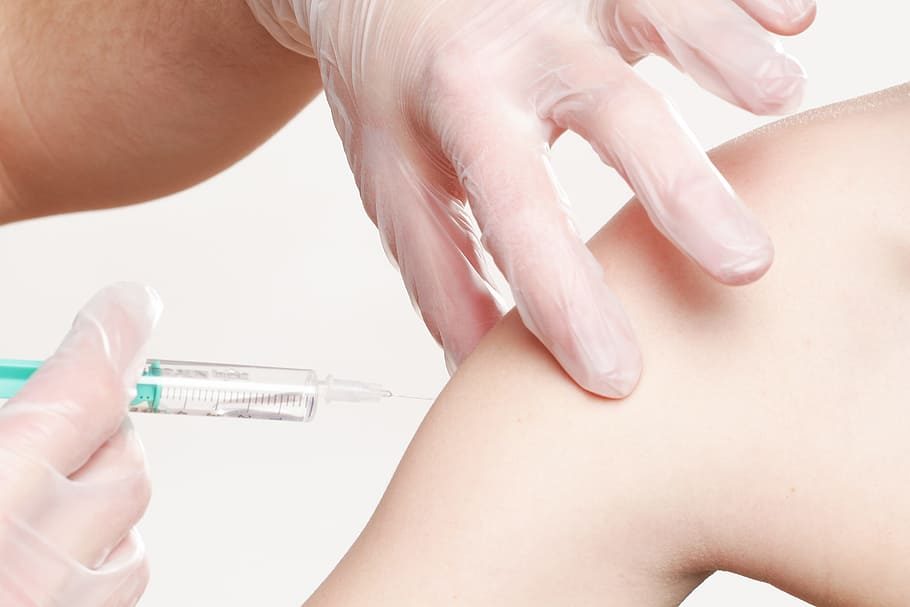 Briuselis remia vakcinacijos sertifikatų idėją