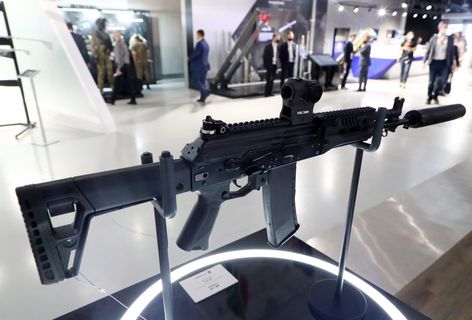 „Kalašnikov“ pirmąkart užsienyje pristatys naująjį AK-19