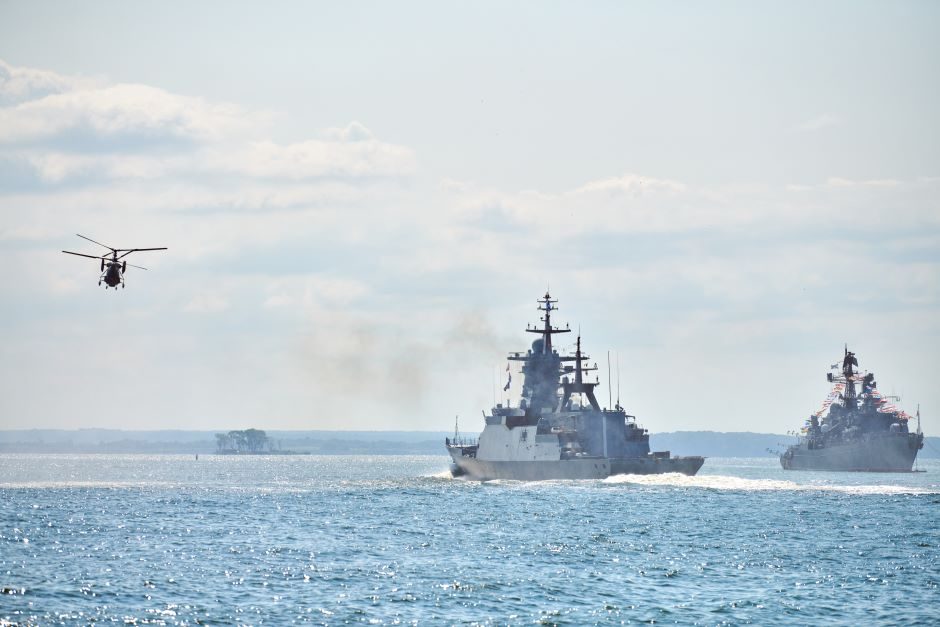 Taipėjus: Kinijos karinių jūrų pajėgų junginys praplaukė pro Taivano sąsiaurį 