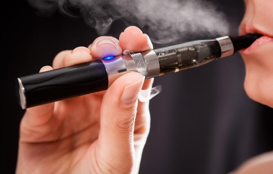 FNTT atlieka tyrimą dėl nelegalios prekybos elektroninėmis cigaretėmis internete
