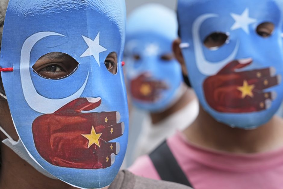 Prancūzijos parlamentas smerkia uigūrų „genocidą“ Kinijoje