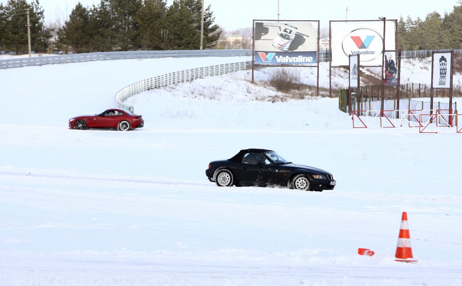 Žiemos vairavimo mokymai Nemuno žiede