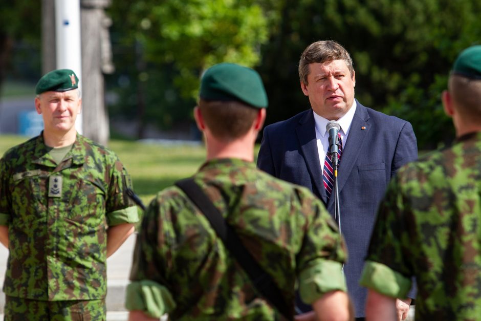 Lietuvos gynybai kitąmet numatoma skirti per milijardą eurų