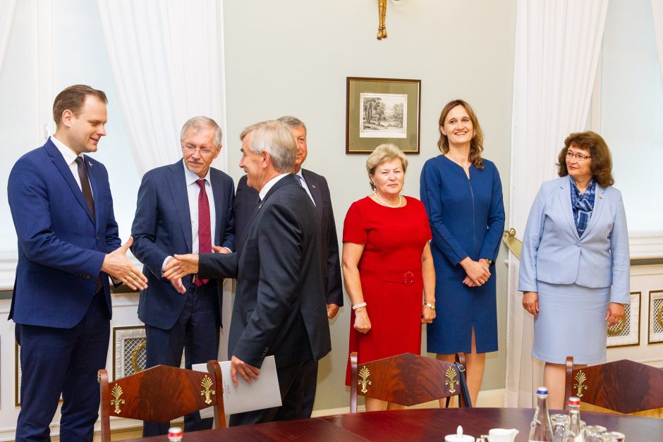 Seimo valdyba susitiko su G. Nausėda aptarti būsimų darbų