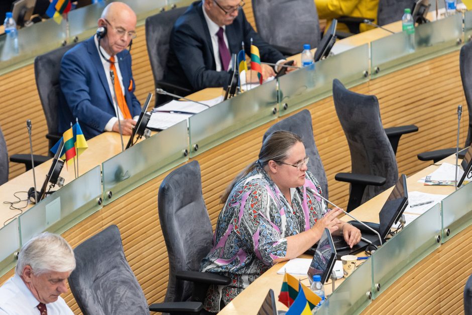 Keturi Seimo nariai kreipėsi į Etikos komisiją, kad būtų pakartotas balsavimas dėl kanapių