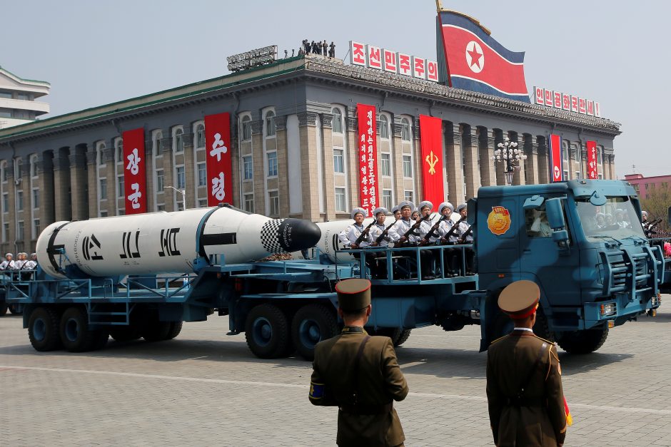ES sutarė dėl naujų sankcijų Šiaurės Korėjai 