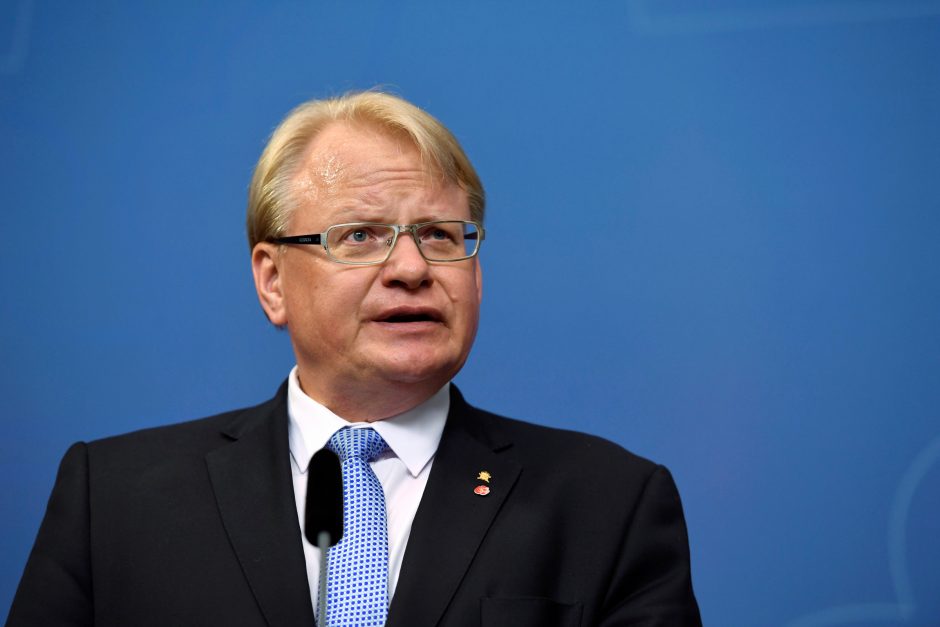 Lietuvoje lankosi Švedijos gynybos ministras