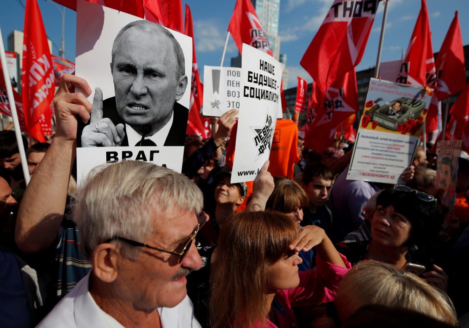 Rusai įtūžę: nenori pensinio amžiaus didinimo