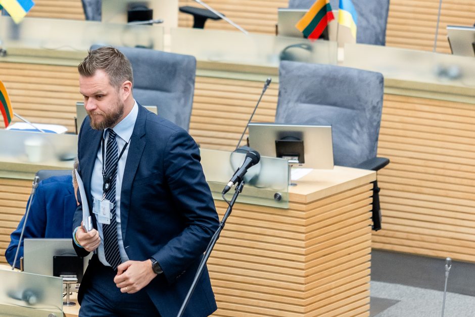 G. Landsbergiui tenka atlaikyti interpeliaciją Seime: turėjo klausimų opozicijai