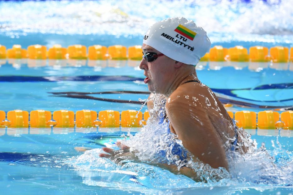 R. Meilutytė vos pateko į 100 m plaukimo krūtine pusfinalį