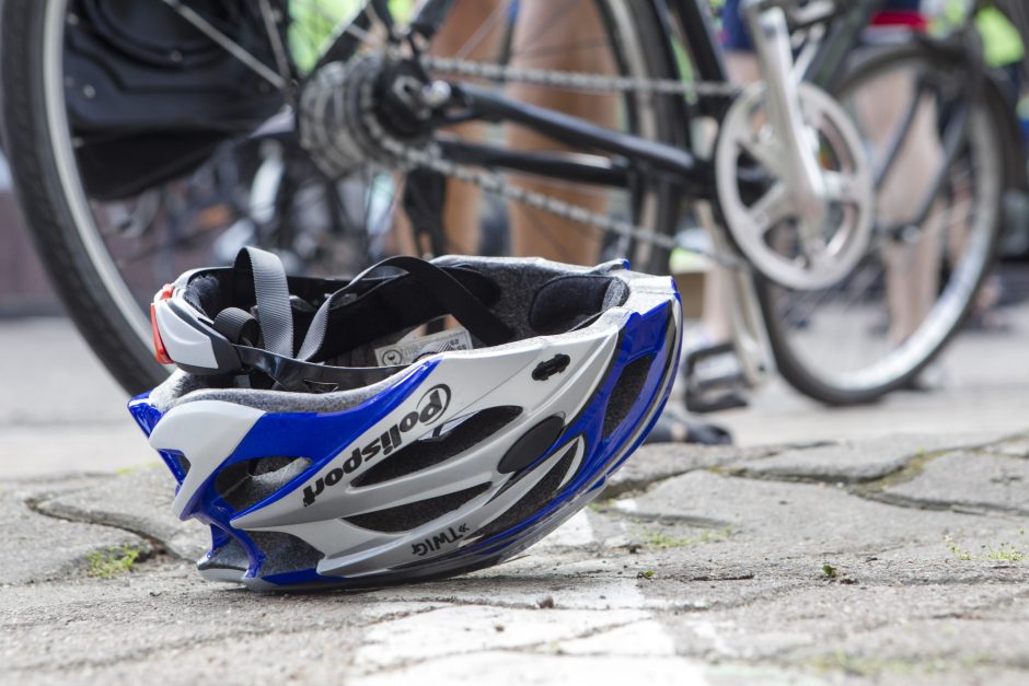 Policininkas ne tarnybos metu Vilniuje partrenkė dviratininką
