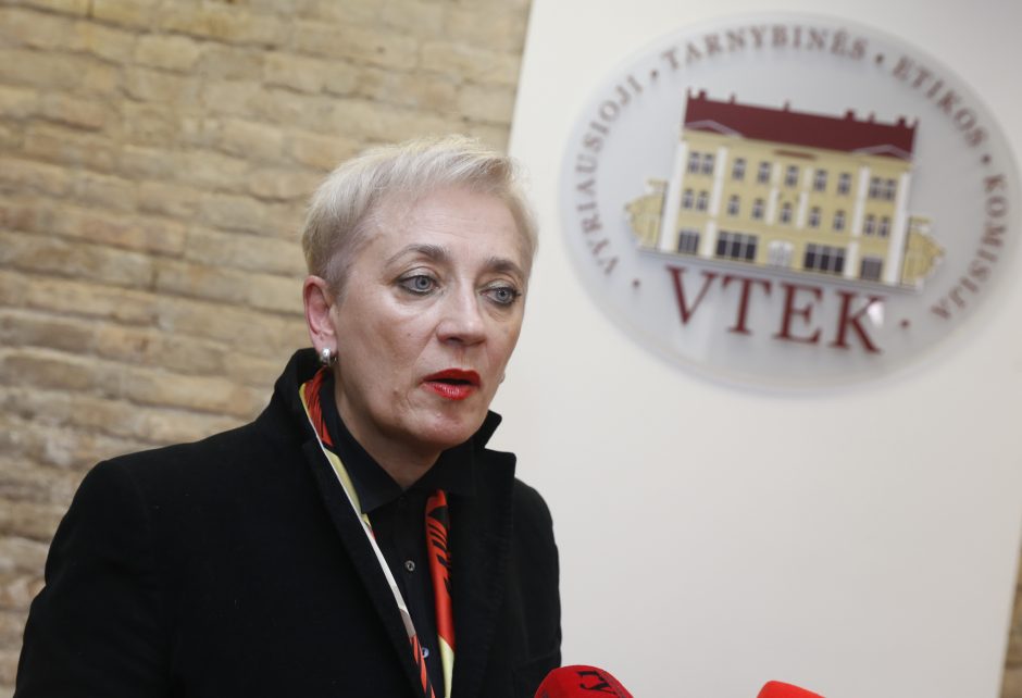 VTEK: Žalgirio klinikos direktorė vėlavo deklaruoti interesus