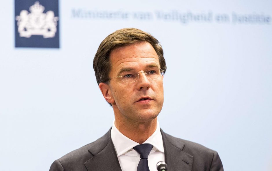 Nyderlandų premjeras atsiprašo už kovos su pandemija priemonių sušvelninimą