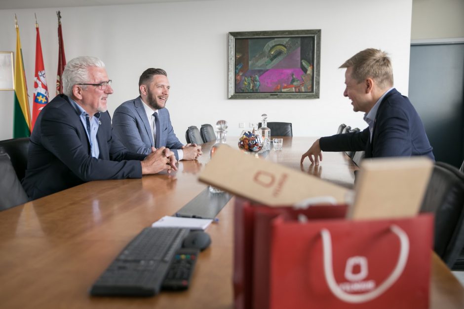 Susitiko Vilniaus ir Farerų salų Klaksviko miestų merai
