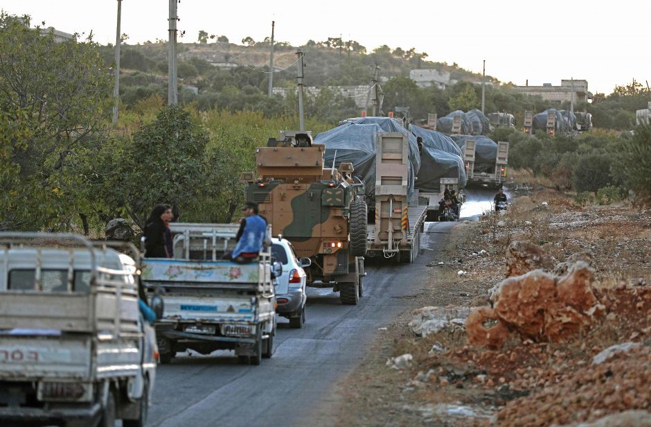 Turkijos pajėgos traukiasi iš stebėjimo posto Sirijoje: taip susitarė su Rusija