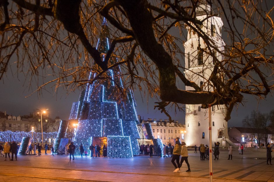 Vilniaus Kalėdų eglutės pripažinimo gražiausia dar teks palaukti